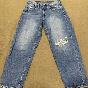 Gap High-Rise Barrel Jeans size 2/26